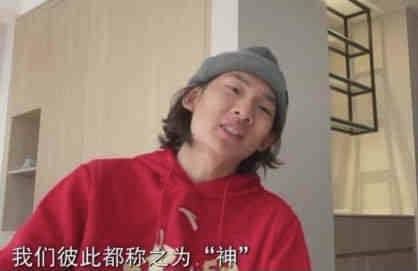 班长脱我内衣裤揉我大胸好爽
